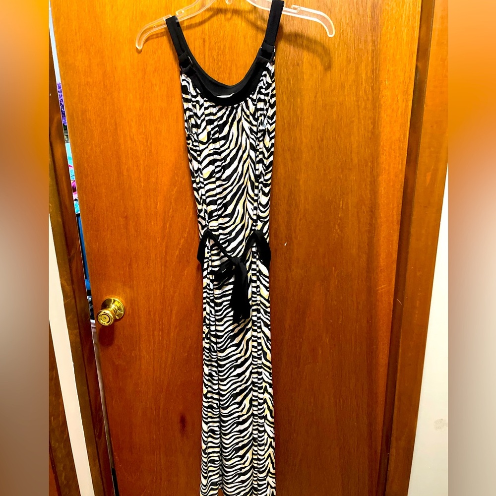 Very pretty animal print dress, size 6